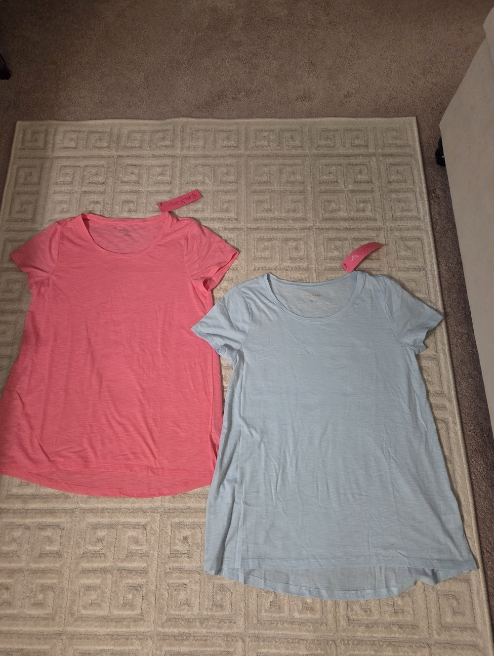 NWT! SET OF 2 LILLY PULITZER ETTA SCOOP NECK TOPS SIZE MEDIUM